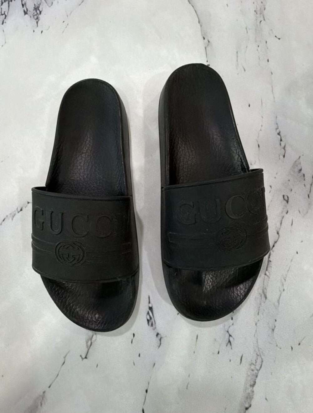 Gucci Interlocking G Logo Rubber Slides in Black